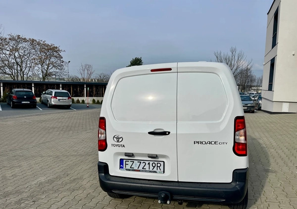 Toyota ProAce cena 71000 przebieg: 17542, rok produkcji 2021 z Góra małe 56